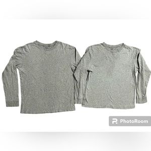 Set of 2 men’s gray Old Navy long sleeve T-shirts size L
